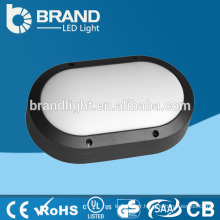 Installation facile IP65 90lm / w Éclairage Bulkhead LED